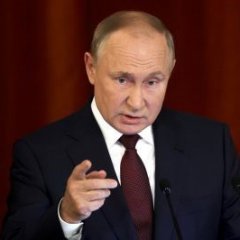 Путин конкретизировал поручения по зарплатам бюджетников